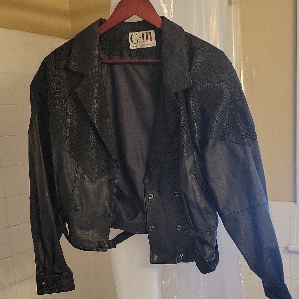 Vintage Women's Black Leather Jacket